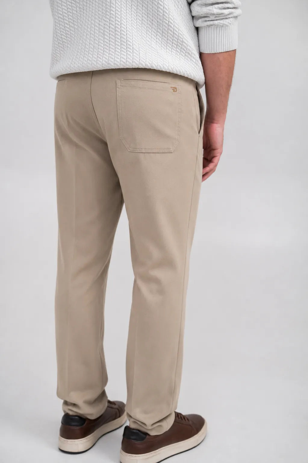 Ellor Hose mit hoher Taille und schmal zulaufendem Bein – Khaki
