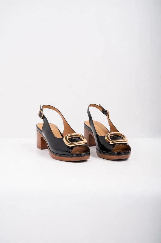 Sandales Ellor à plateforme et boucle dorée – noires