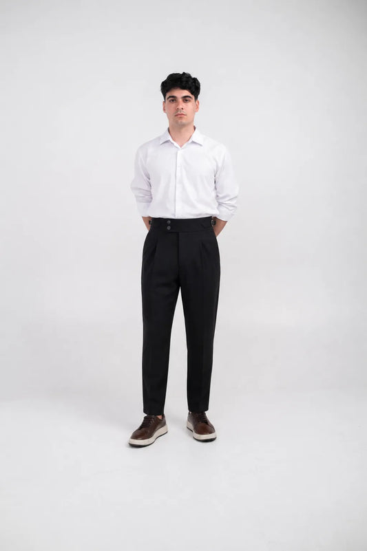 Ellor Hose mit hoher Taille und schmal zulaufendem Bein – Schwarz
